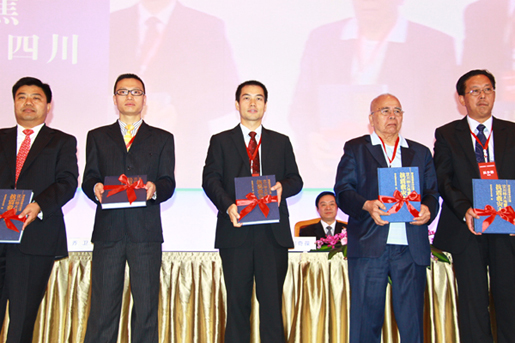 1482823526526095.jpg 教育33i.jpg